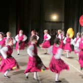 Школа за народни танци 