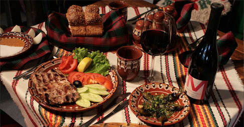  Българската кухня е изключително разнообразна и вкусна. В нея присъстват