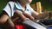 Училищните правилници ще засягат и онлайн поведението на децата 