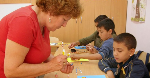 Ромско дете от село получи две шестици на малките матури в 4 клас