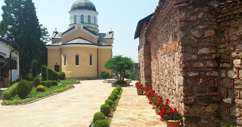  Кремиковски манастир е разположен в южните части на Стара планина
