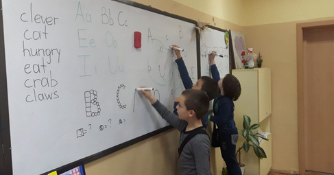 Броят на децата в десетки паралелки във Видинско е под задължителния минимум