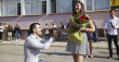 Честито: Учителка получи предложение за брак в първия учебен ден