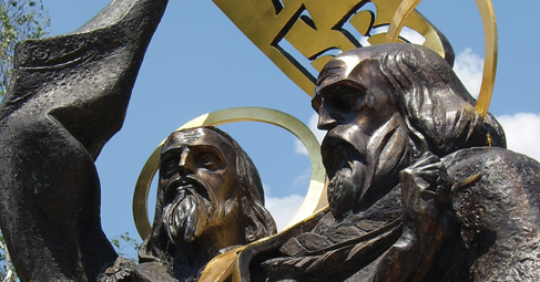   Спасявайки делото на св св Кирил и Методий България