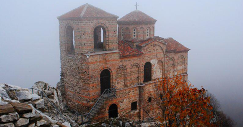 Асеновата крепост е най-атрактивната и често посещавана туристическа забележителност около