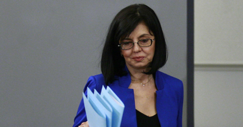 Граждани искат оставката на министър Кунева
