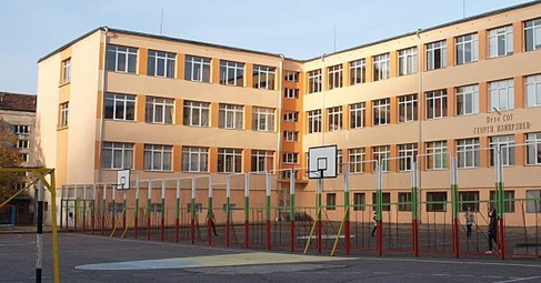 Софийски училища са обвинени в дискриминация заради предимство на деца на учители