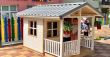 Дърводелец построи къща от дърво за децата на Сапарева баня
