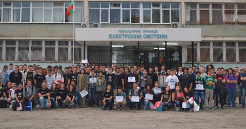 И средното училище към Техническия университет под ударите на новия училищен закон