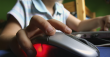Ученици без интернет се включват в онлайн обучението, благодарение на училищата