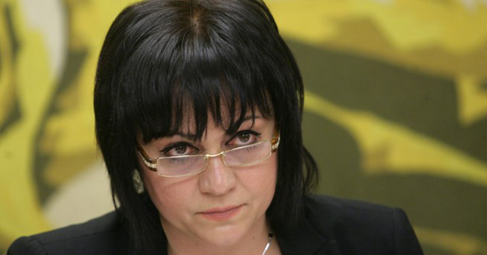 Социалистите искат оставката на Кунева заради гафа със заплатите