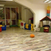 Езиков и детски център 